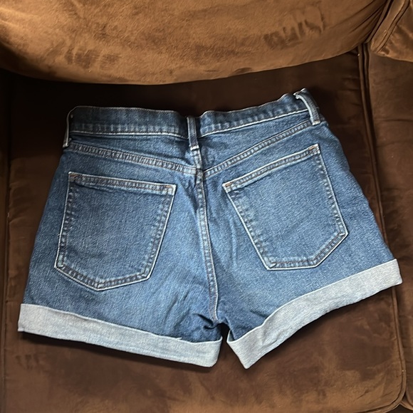 GAP mid-rise denim rolled shorts - Picture 2 of 3